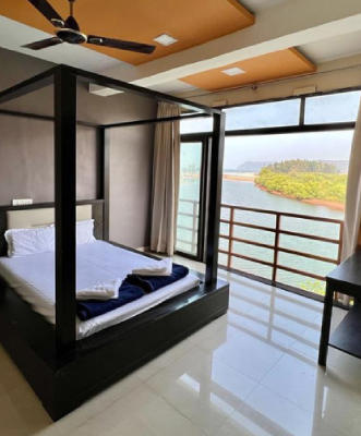Stay in Guhagar
